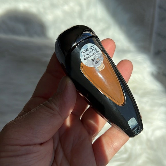 Temptu AirPod foundation in color 17 Java - Picture 5 of 8